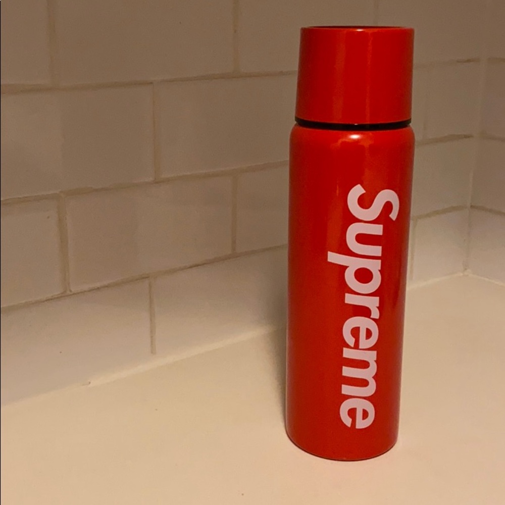 NWOT Supreme bottle/thermos
